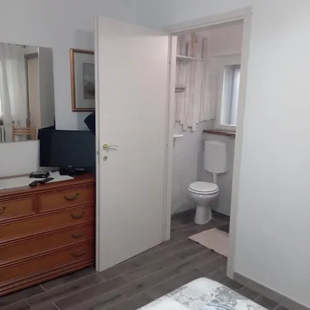 La Tana Di Pisolo Apartment